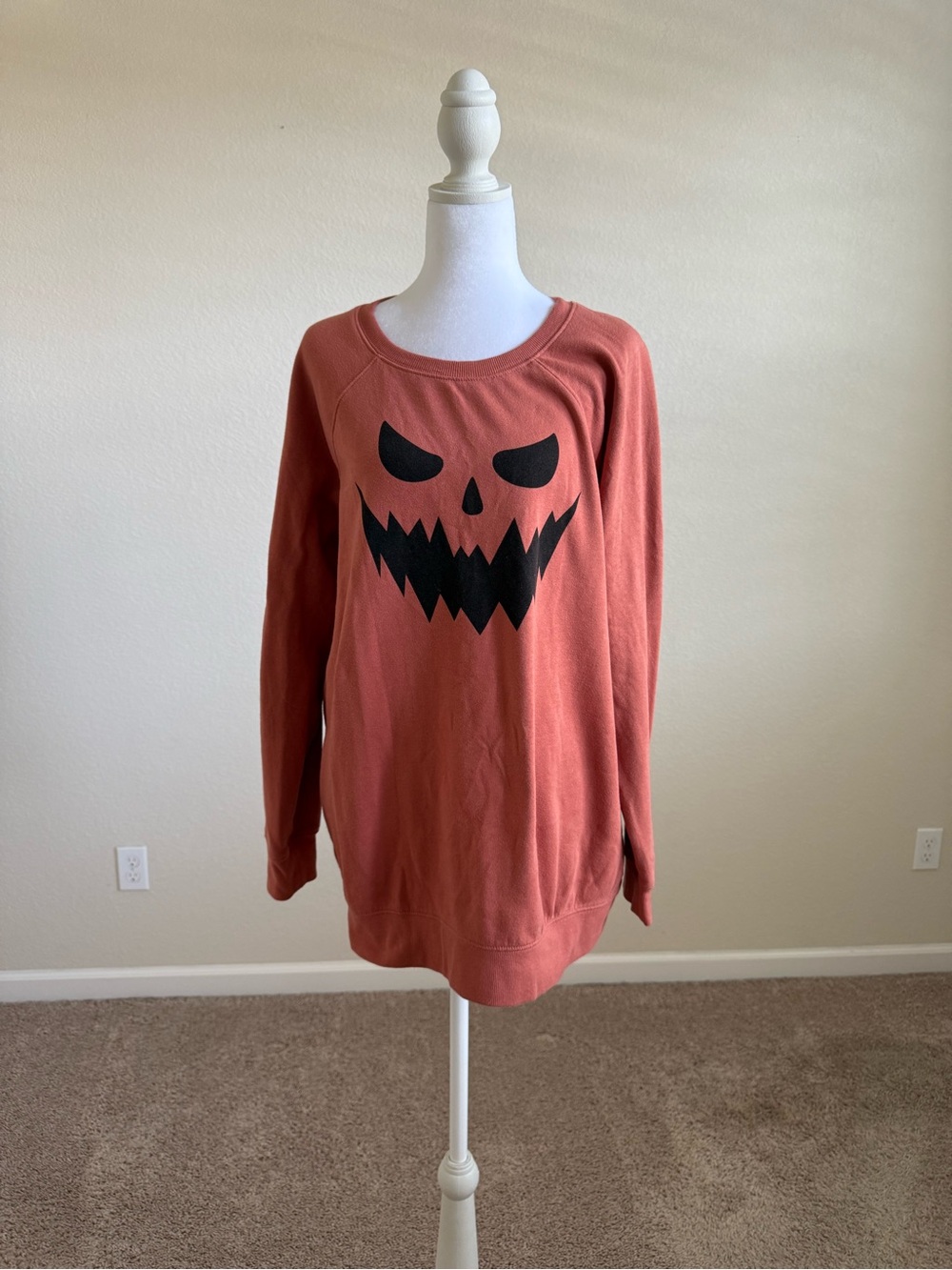 Torrid Orange Pumpkin Face Halloween Sweatshirt 0 L 12 NWOT
